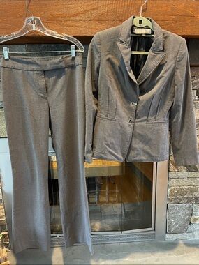 Women's Gray Tailored Blazer & Straight-Leg Trousers